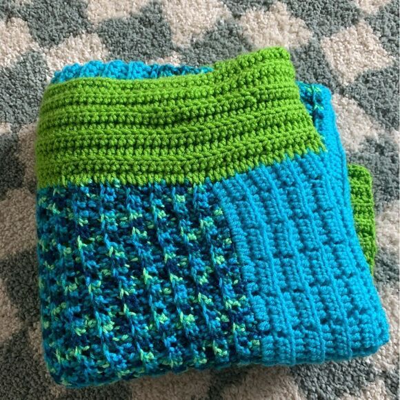 VTG Afghan Blanket Handmade Crocheted Hippie Boho Striped Blanket Green Blue - Picture 3 of 6